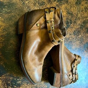 Halogen ankle boots